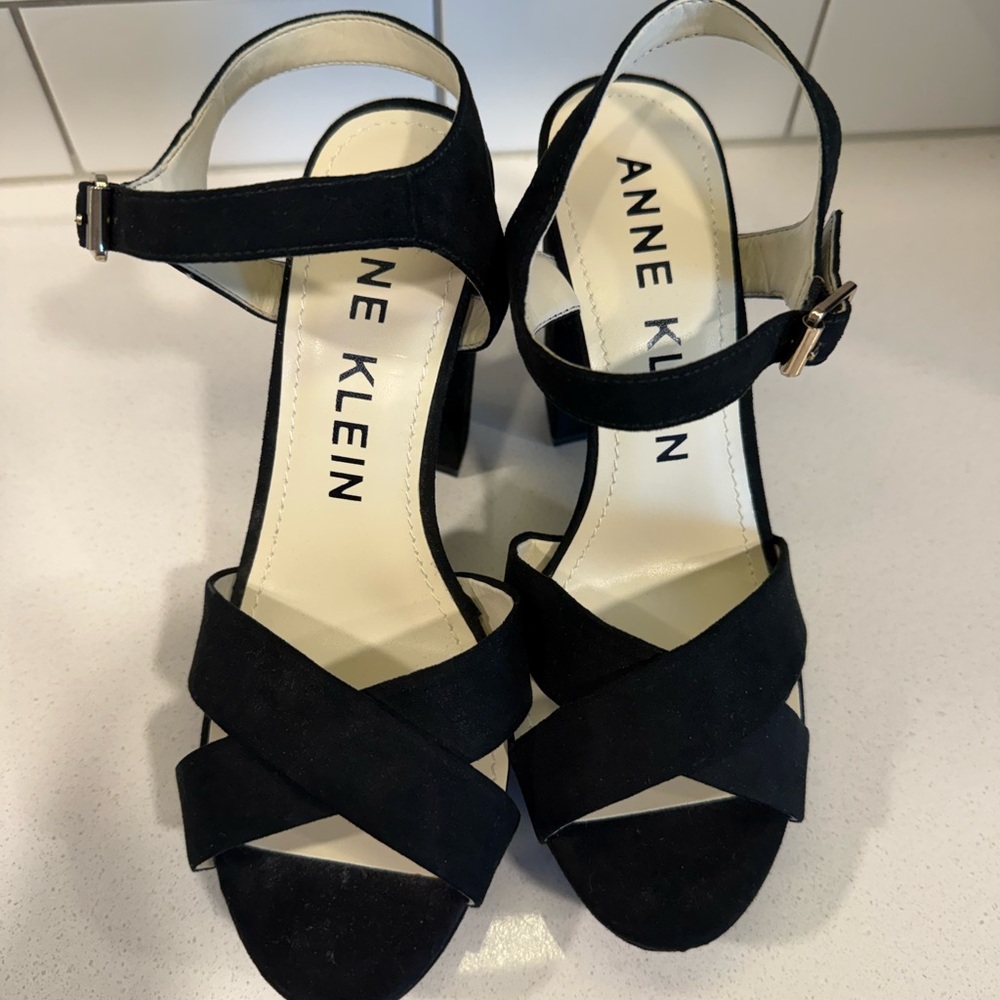 Anne Klein Womens Black Block Heel Sandals Size 7.5 - Picture 2 of 6
